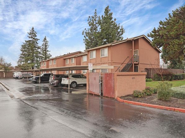 495 Cherry Ln APT J, Manteca, CA 95337