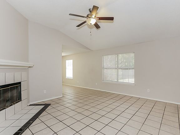3rd image of 4530 Lizzy Dr