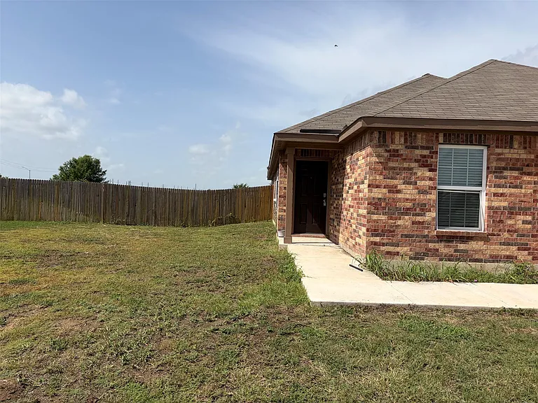 14213 Prairie Sod Ln — Photo 3