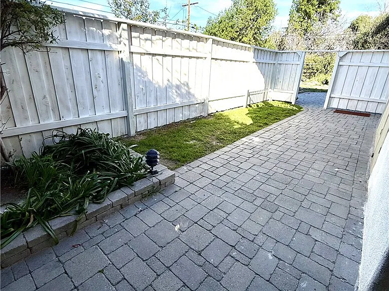 20407 Strathern St #20409 — Photo 8
