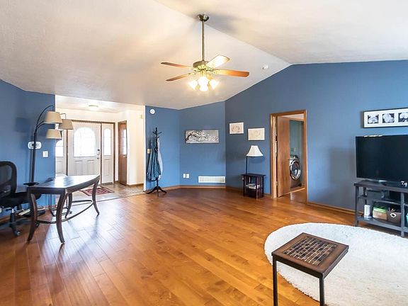 4th image of 3059 Serpentine Dr