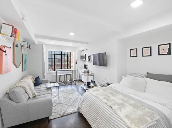 5 Tudor City Place image 1 of 11