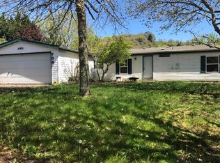 706 NE Bockes Loop, Sheridan, OR 97378