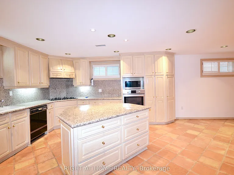 42 Culford Rd — Photo 33
