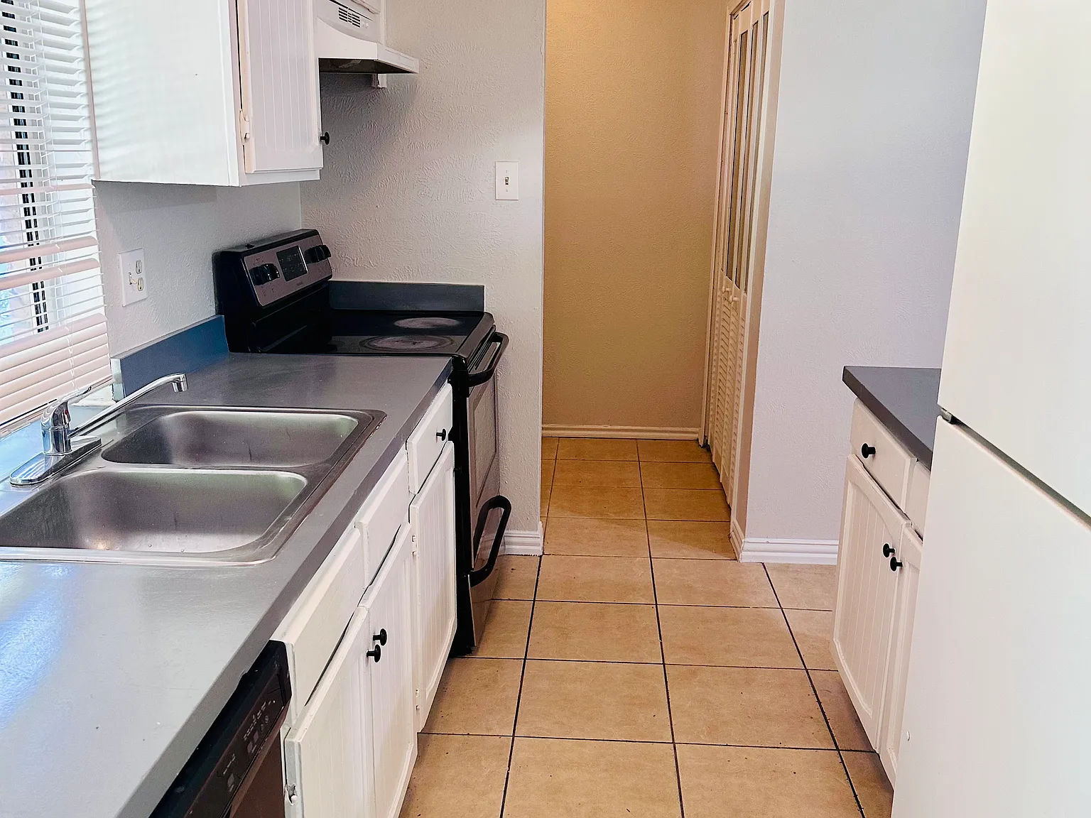 4 bed, 1448 sqft, $2,175 — Photo 4