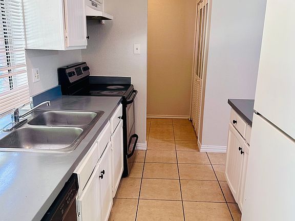 4th image of 1513 Nueces Dr