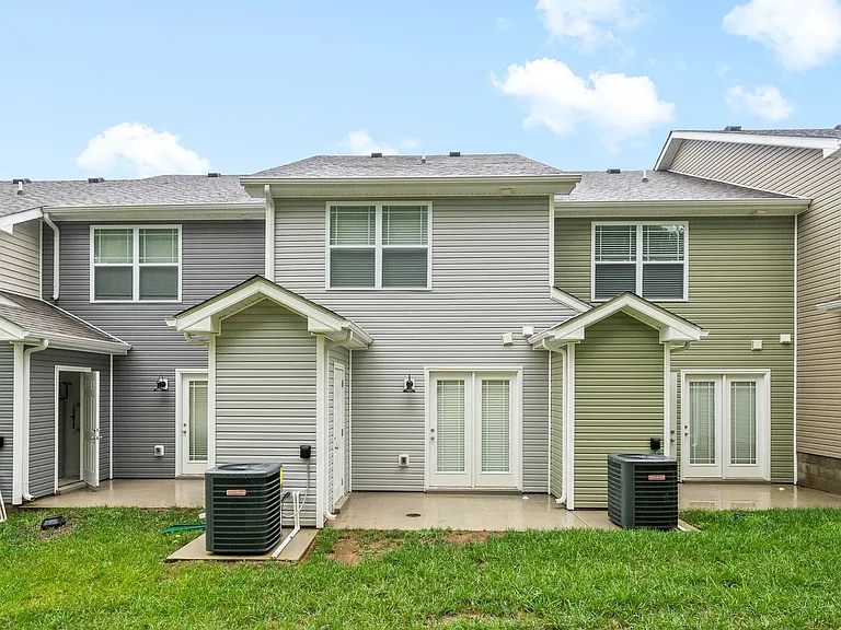 254 Woodland Valley Ln — Photo 30
