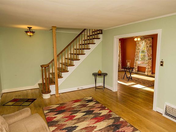 5th image of 103 West St