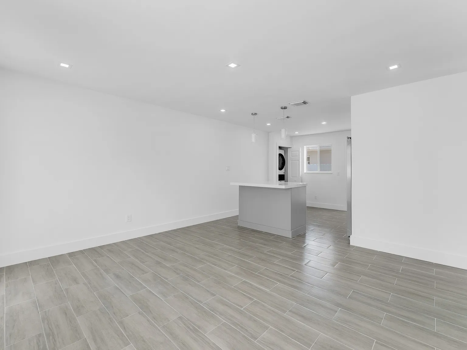 2 bed, 1300 sqft, $2,950 — Photo 4
