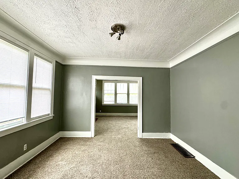 15537 Normandy Ave #2 — Photo 7