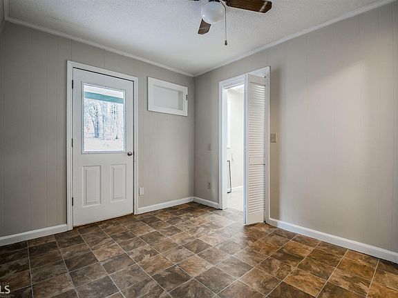4th image of 215 Wofford Creek Ln