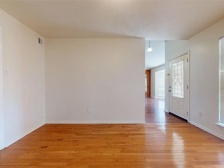 1206 Woven Wood Ct — Photo 9
