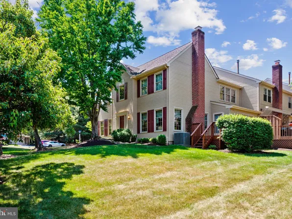 513 Windsor Ct, Chalfont, PA 18914