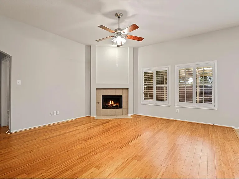 1534 Sleepy Hollow Dr — Photo 6