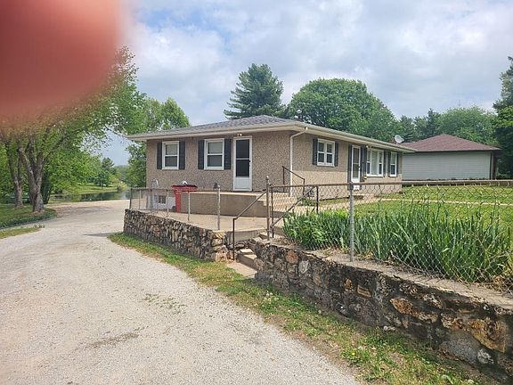 2nd image of 2308 Aull Ln