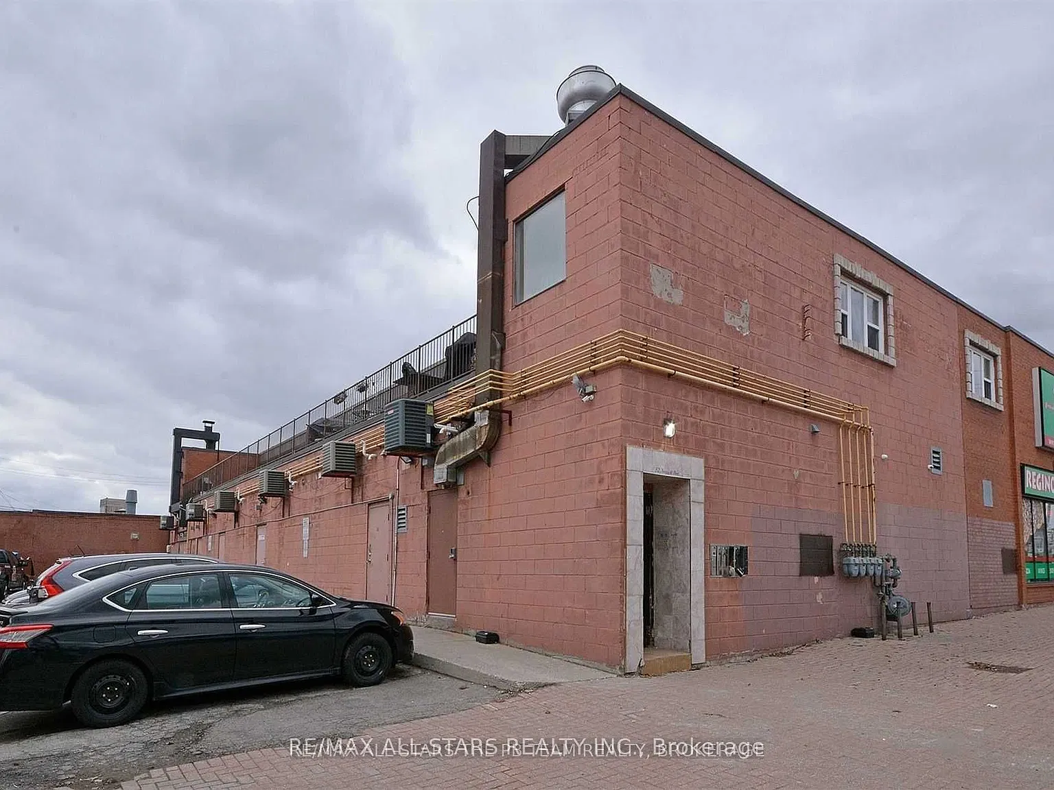 3 bed, $1,890 — Photo 1