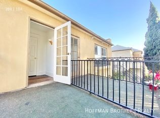 526 1/2 Heliotrope Dr, Los Angeles, CA 90004