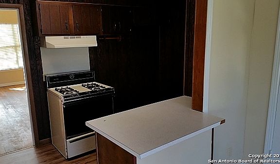 3rd image of 811 Lee Hall