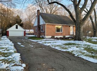 627 Larch Ave, Kalamazoo, MI 49048