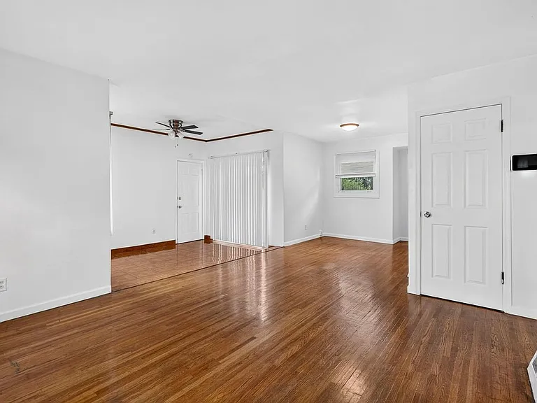 10328 Dudley Dr — Photo 10
