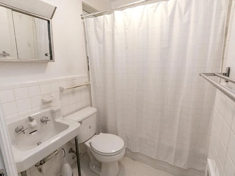 3506 Enfield Rd #201 — Photo 14