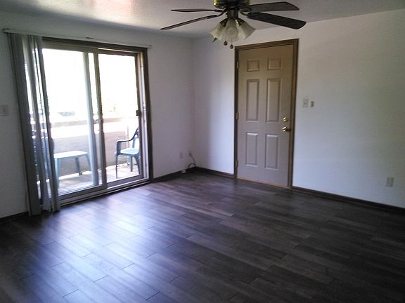 3rd image of 380 Villabrook Dr APT 4
