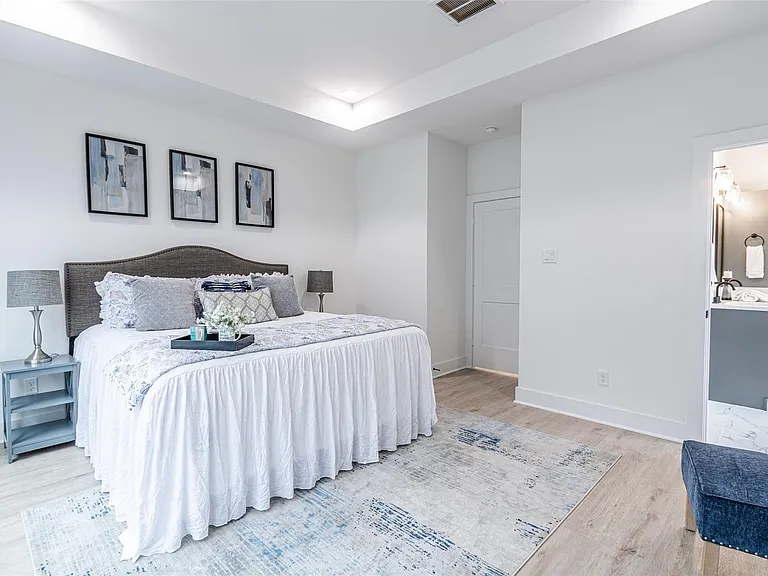 6814 Burkett St — Photo 13