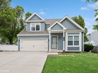 959 Chandler Ave, Geneva, IL 60134