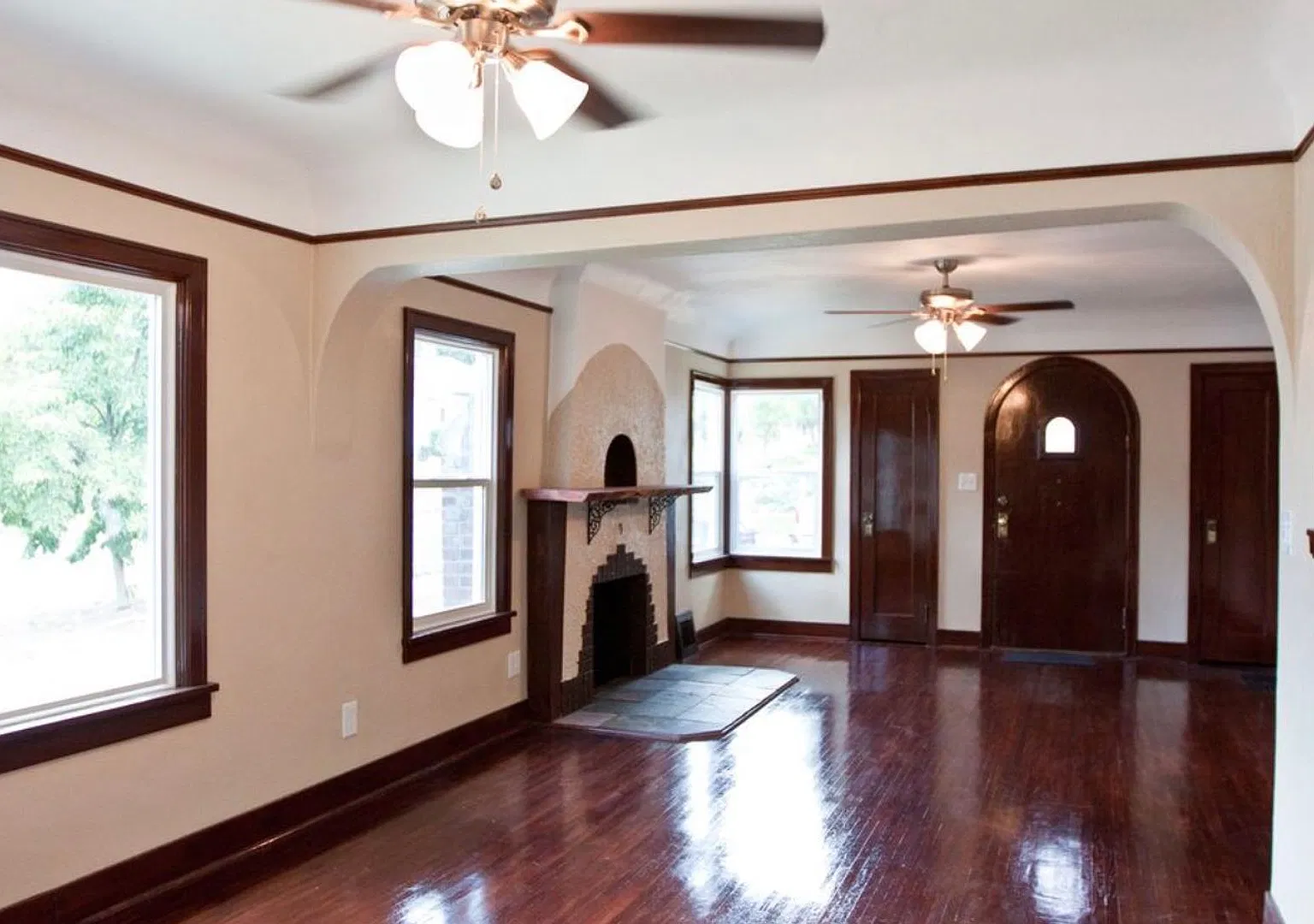 2-Bedroom in Browns Addition — Photo 3