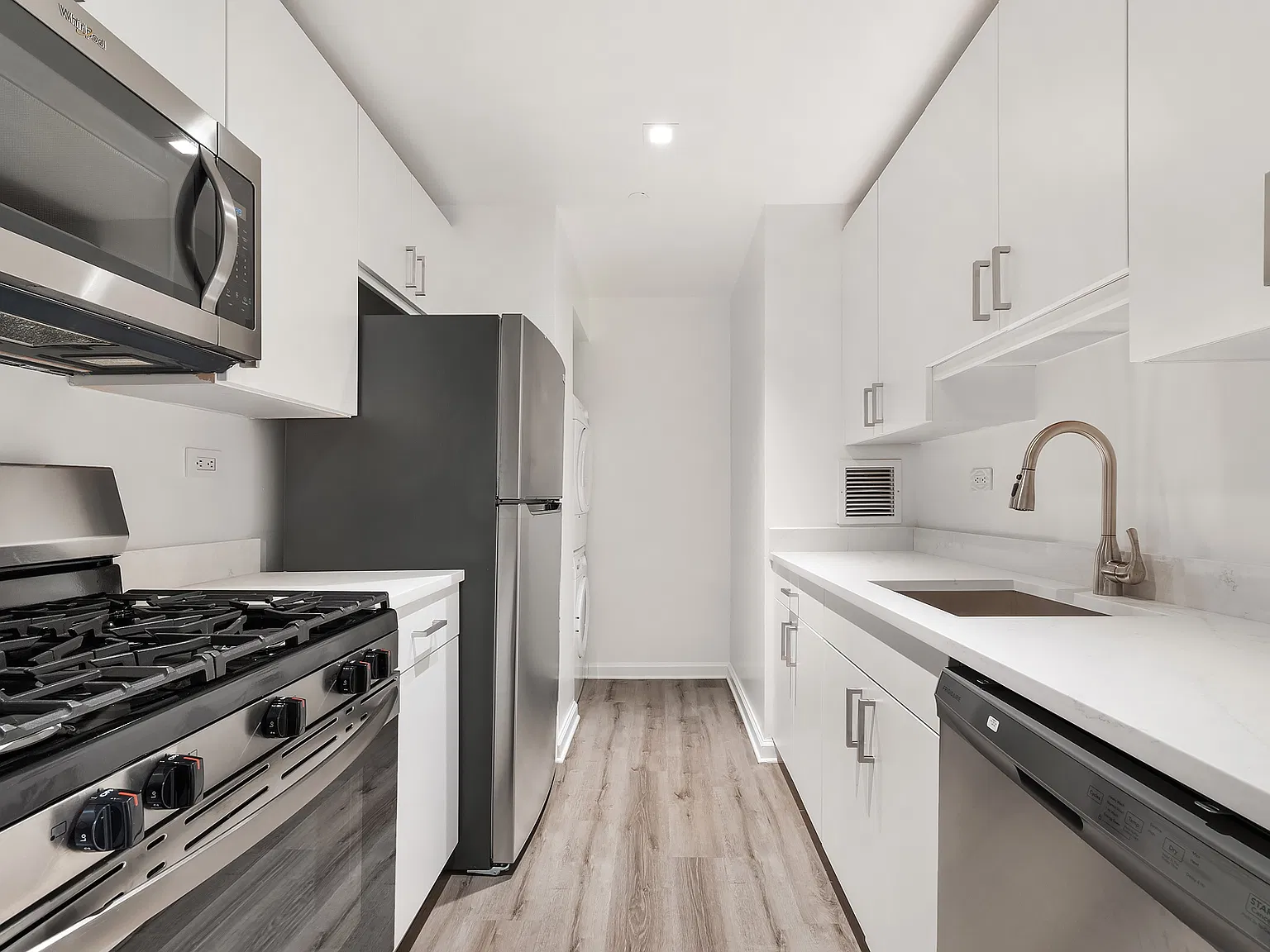 35 West 33rd Street — Photo 2