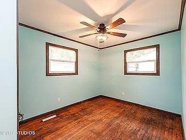 5th image of 15 Hickory Dr