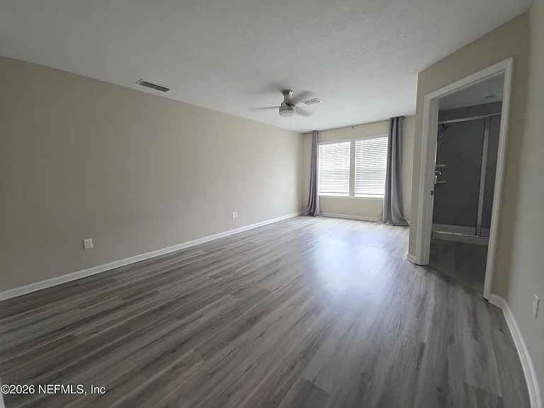 12784 Josslyn Ln — Photo 10