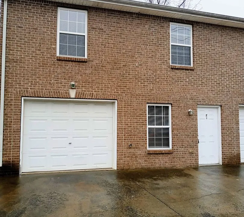 535 Lafayette Rd #F1