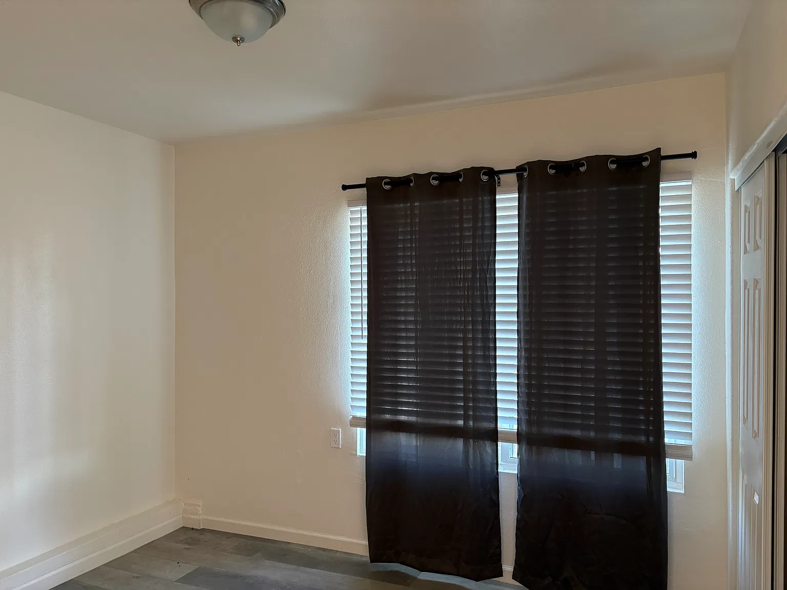 5 bed, 1481 sqft, $4,800 — Photo 4