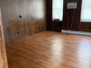 220 N Main St #A, Winchester, IN 47394