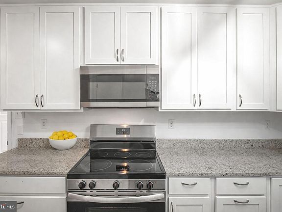 5th image of 6113 Ridge Tree Rd