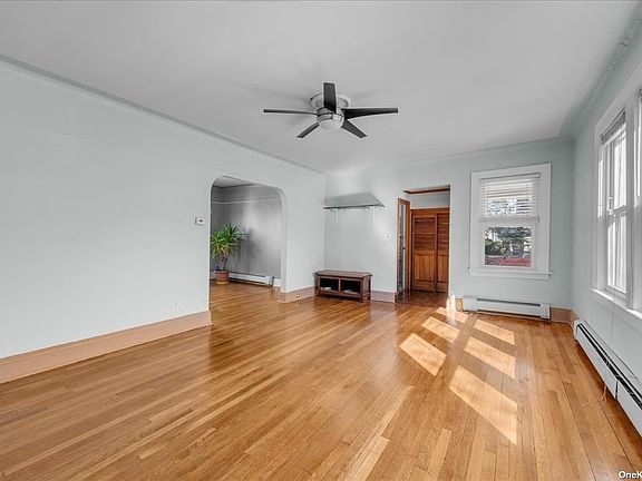 3rd image of 818 Stanton Ave