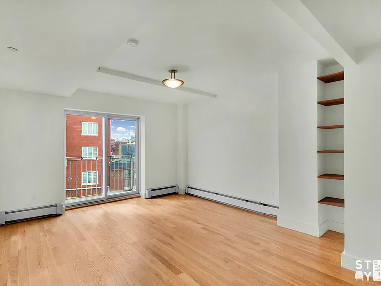 279 Lee Ave #Penthouse 6 — Photo 3
