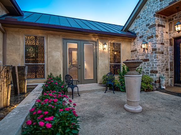 4th image of 3734 Las Casitas