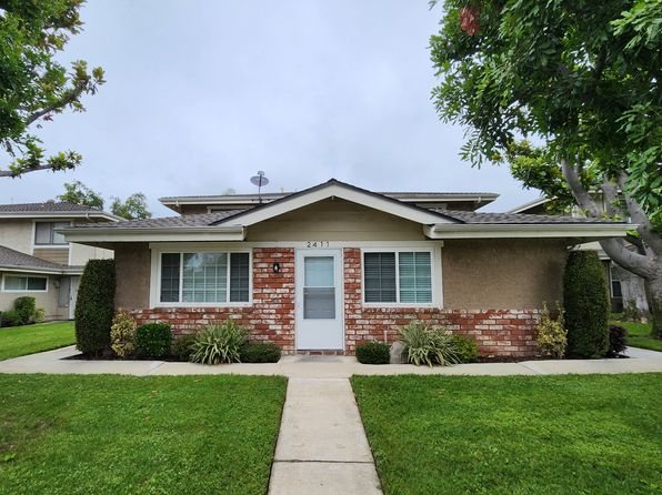 2411 College Ln