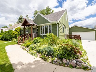 651 Pennsylvania AVENUE, West Bend, WI, 53095