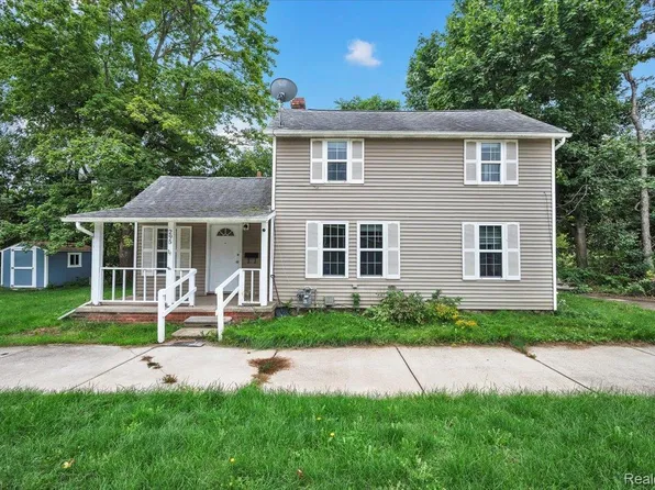 295 W 3rd St, Imlay City, MI 48444