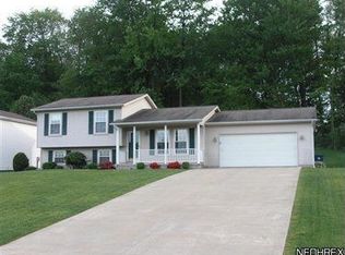 527 Old Coach Ln, Salem, OH 44460