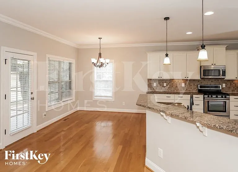 3087 Cameron Village Ct — Photo 5