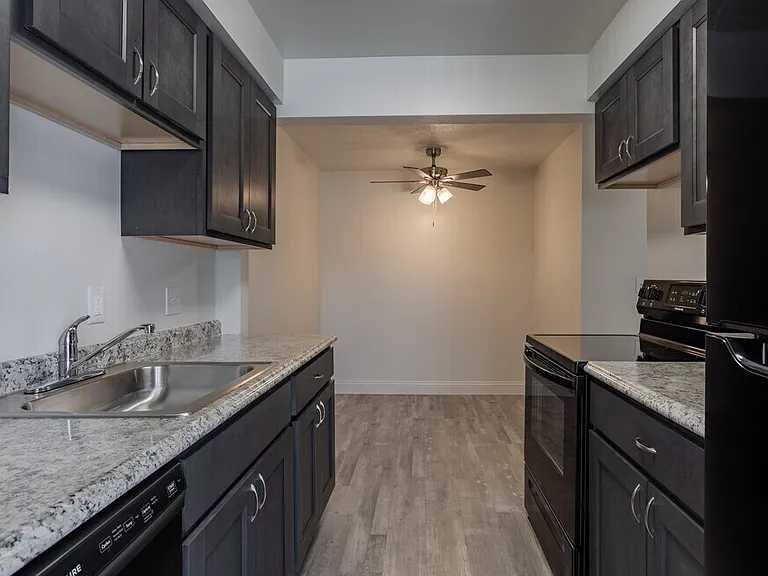 kitchen/ dining room