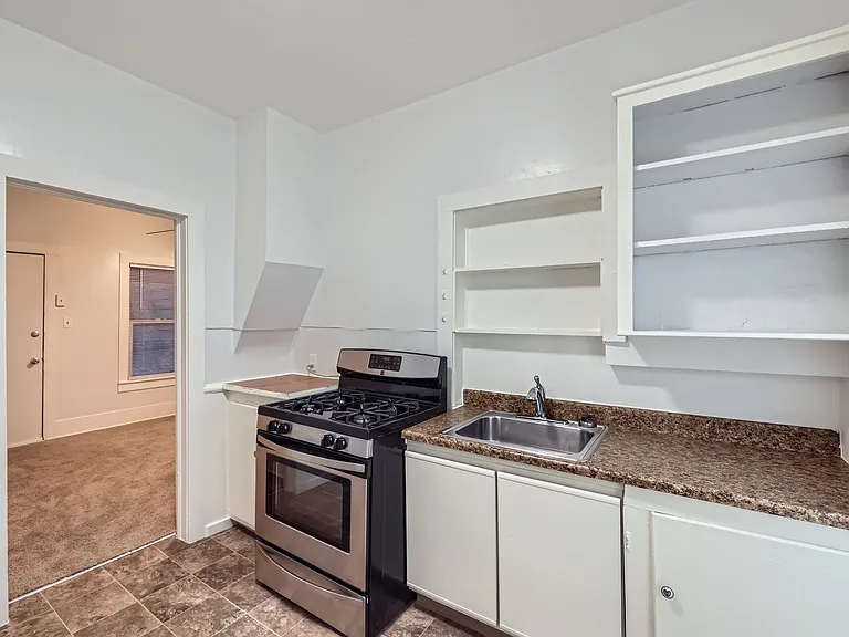 537 E Platte Ave #1-5 — Photo 7