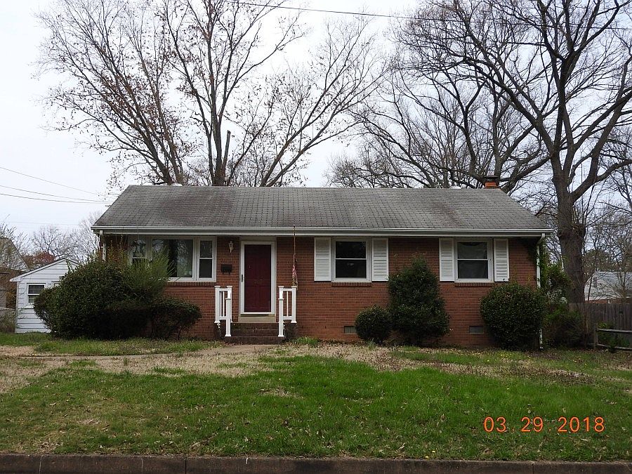 1st image of 202 N Cedar Ave