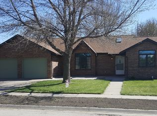 4011 Ballard Cir, Lincoln, NE 68504