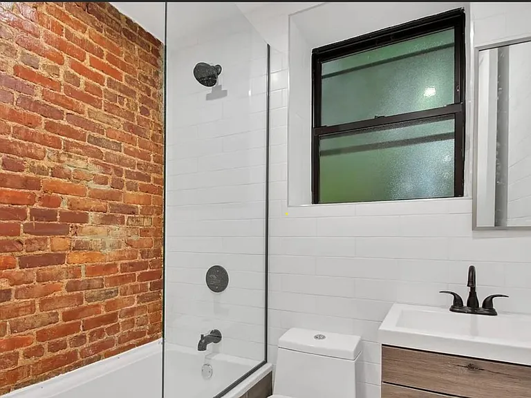 424 Jefferson Ave #3 — Photo 3