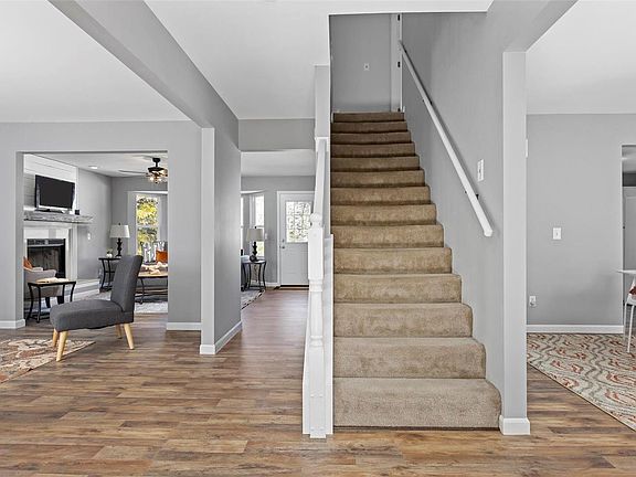 4th image of 35 Hannah Ct